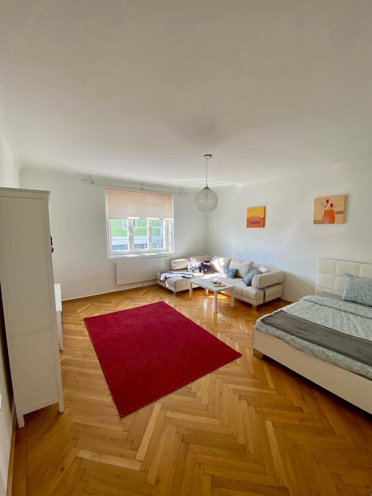 City Retreat In Eisenstadt Zentrum Kültér fotó